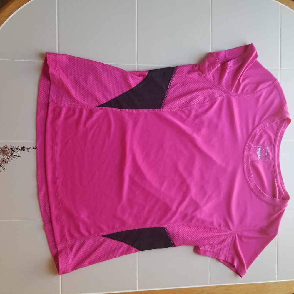 Lightweight Mesh Paneled Atheltic Top